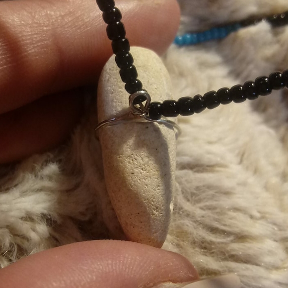 White Stone bear beaded necklace black/blue - Picture 12 of 16